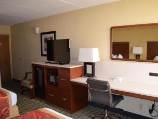 The Independence Inn - Charlotte Matthews Room photo